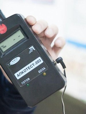 алкотестер с поверкой, профессиональный алкометр фларс, CrossVill, сертифицированный алкотестер, алкотестер для предприятий, проверка на опьянение, портативный алкотестер фларс